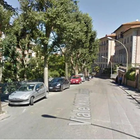 La Stanzetta - Very Small, No Kitchen Apartment Siena